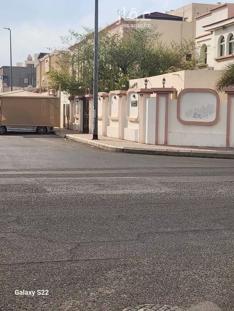 فيلا للبيع في شارع حارثة ابن سهل الانصاري, حي المبعوث, مدينة المدينه المنوره, منطقة المدينة المنورة