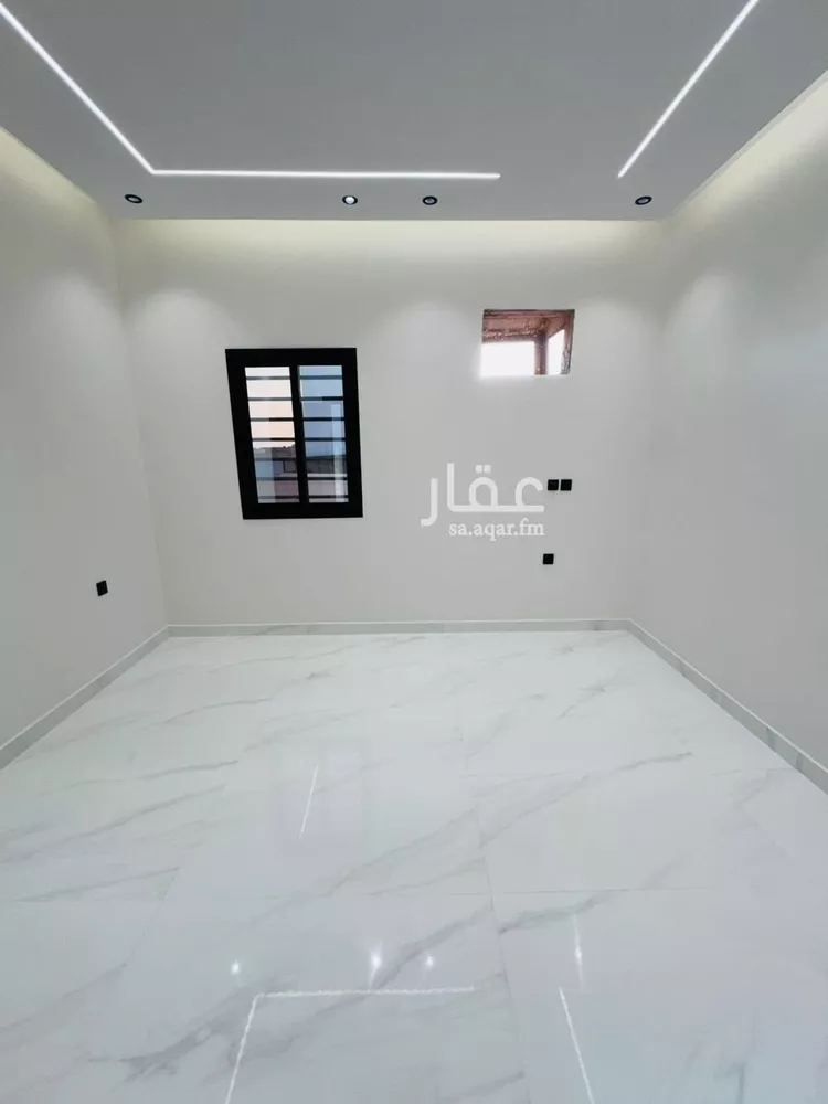 Floor for Sale in Jazan As Suways 30