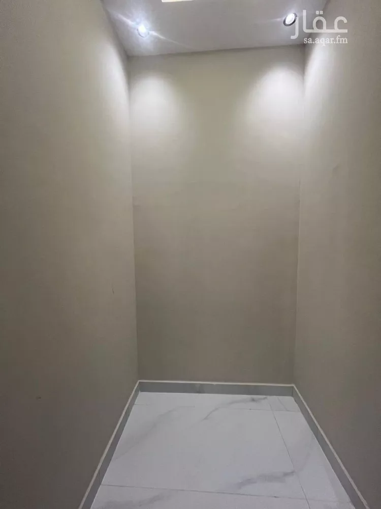 Floor for Sale in Jazan As Safaa 12