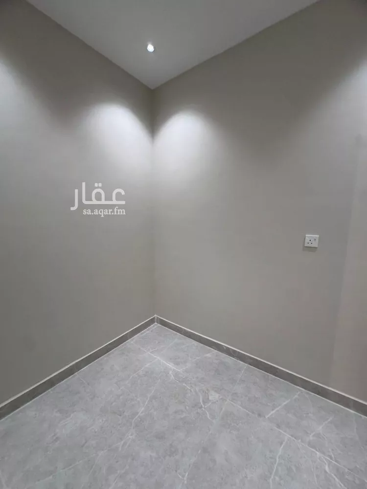 شقة للبيع في شارع الشيخ أحمد النجمي, حي الرحاب 2, مدينة جازان, منطقة جازان 11