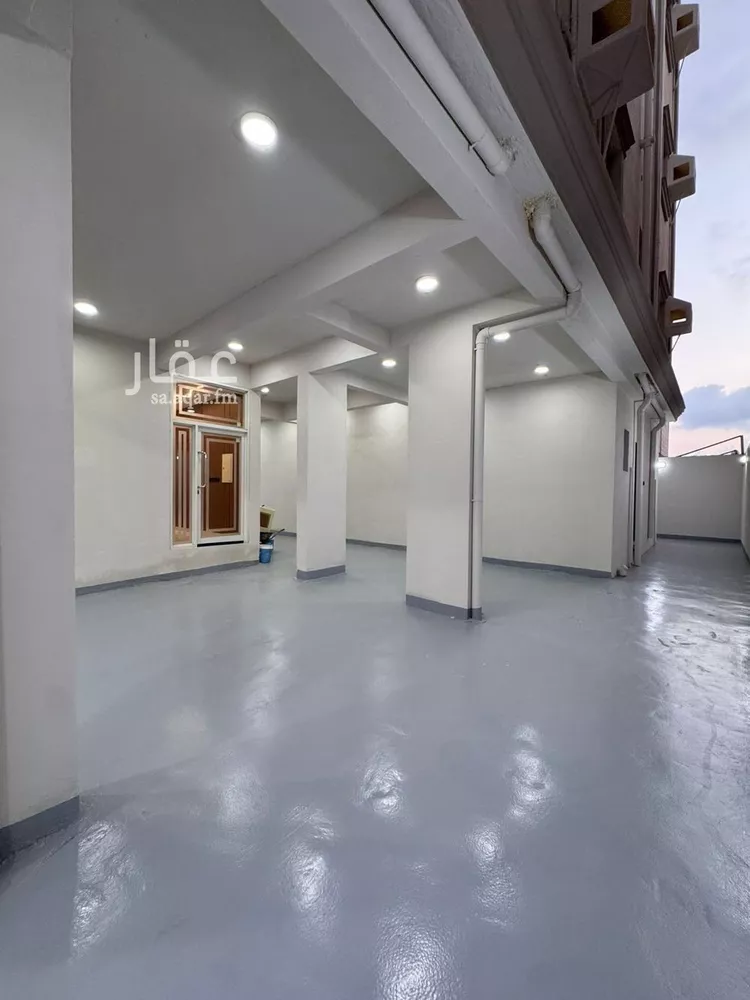 شقة للبيع في شارع عبدالواحد ابن الكاتب, حي السويس 1, مدينة جازان, منطقة جازان صورة 2