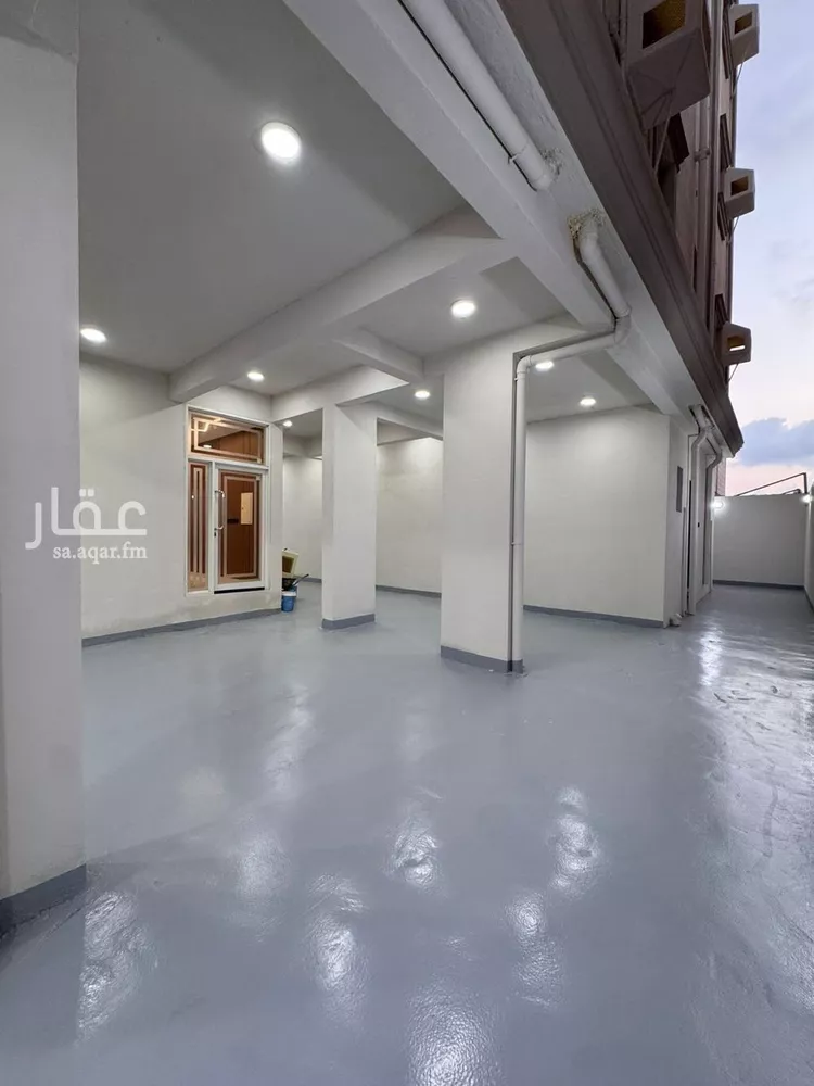 شقة للبيع في شارع عبدالواحد ابن الكاتب, حي السويس 1, مدينة جازان, منطقة جازان صورة 2