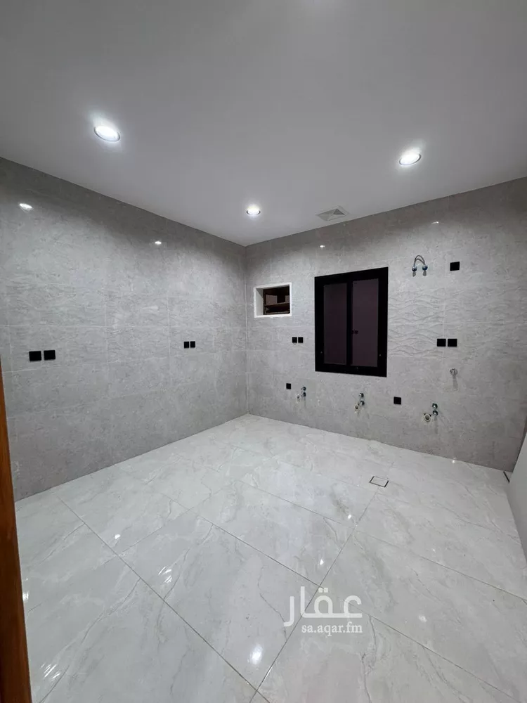 شقة للبيع في شارع عبدالواحد ابن الكاتب, حي السويس 1, مدينة جازان, منطقة جازان صورة 5