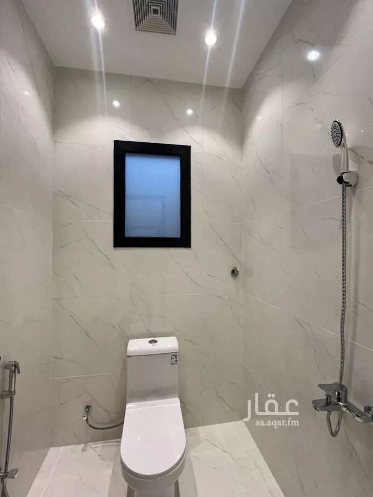 شقة للبيع في شارع شارع 41 ب, حي المطار, مدينة جازان, منطقة جازان 11