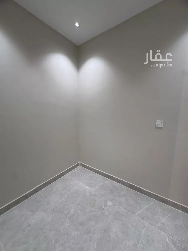 شقة للبيع في شارع الشيخ أحمد النجمي, حي الرحاب 2, مدينة جازان, منطقة جازان صورة 4
