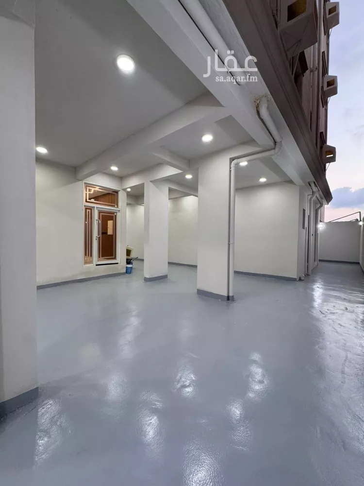شقة للبيع في شارع عبدالواحد ابن الكاتب, حي السويس 1, مدينة جازان, منطقة جازان صورة 3