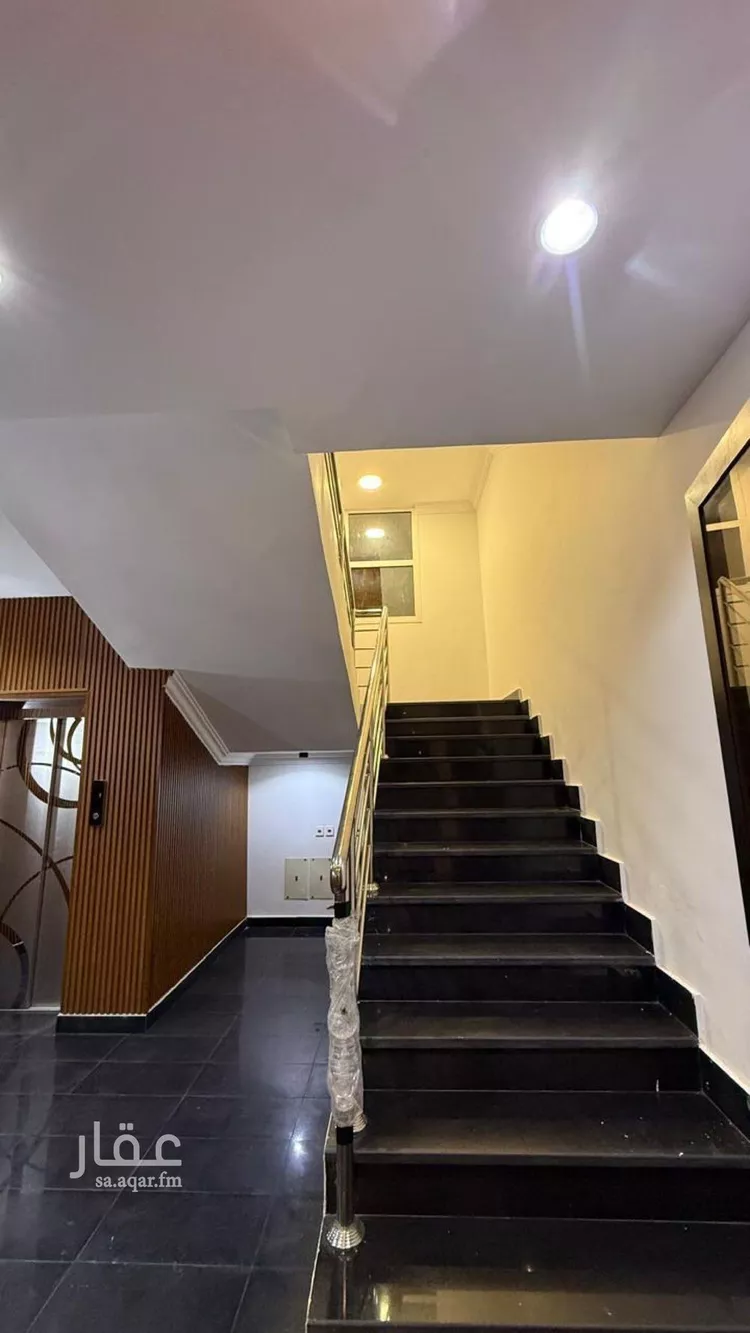 Floor for Sale in Jazan As Suways 7