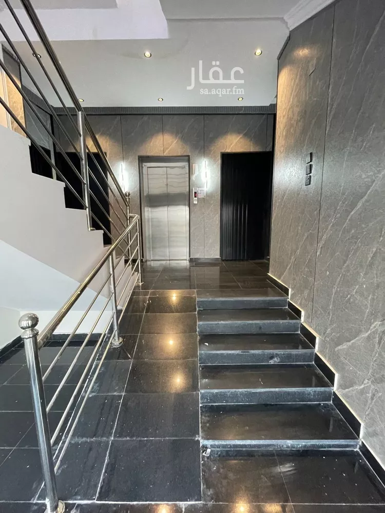 شقة للبيع في شارع شارع شهيد الدين ثم الوطن  احمد حسن احمد حمدي, حي الروضة, مدينة جازان, منطقة جازان صورة 2