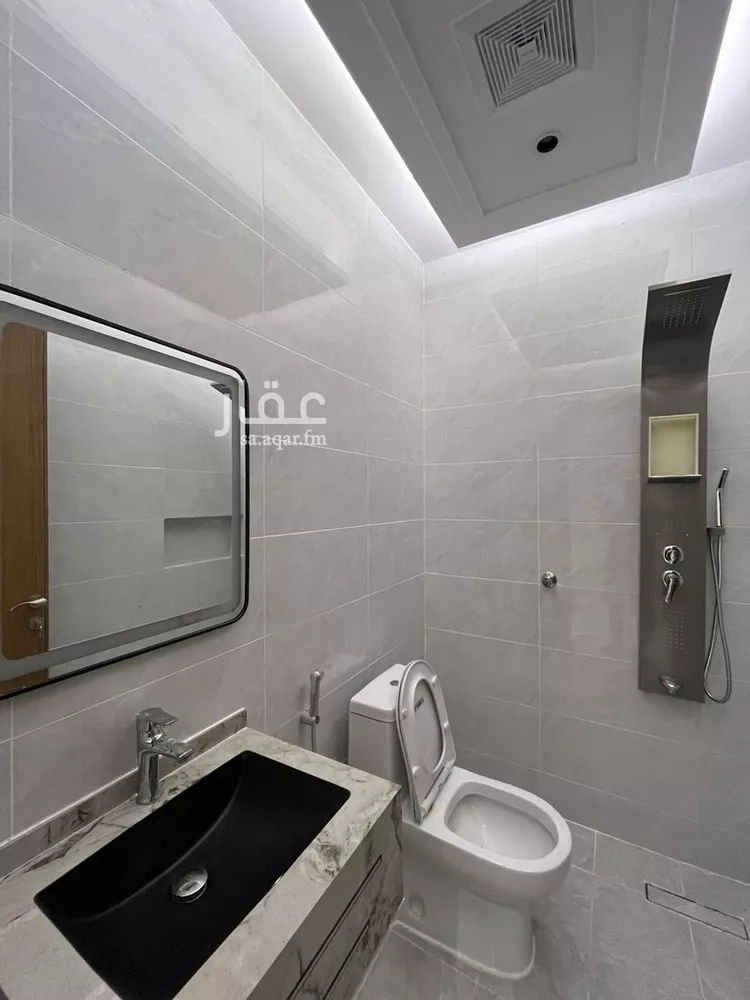 فيلا للبيع في شارع الجوهر, حي الرحاب 1, مدينة جازان, منطقة جازان صورة 2