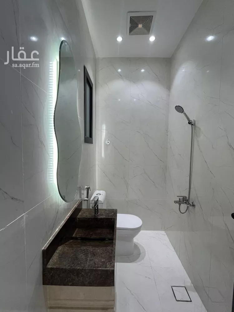 شقة للبيع في شارع شارع 41 ب, حي المطار, مدينة جازان, منطقة جازان صورة 4