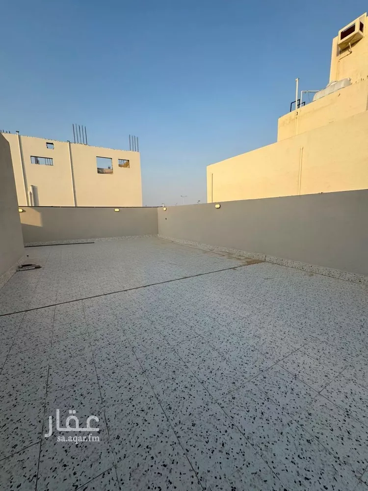 فيلا للبيع في شارع جابر بن حيان, حي الصناعية, مدينة جازان, منطقة جازان 21