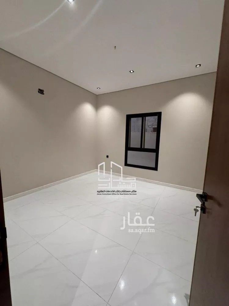 شقة للبيع في شارع محب الدين الفاكهاني, حي السويس 1, مدينة جازان, منطقة جازان صورة 3