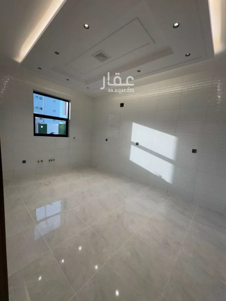 فيلا للبيع في شارع جابر بن حيان, حي الصناعية, مدينة جازان, منطقة جازان 7