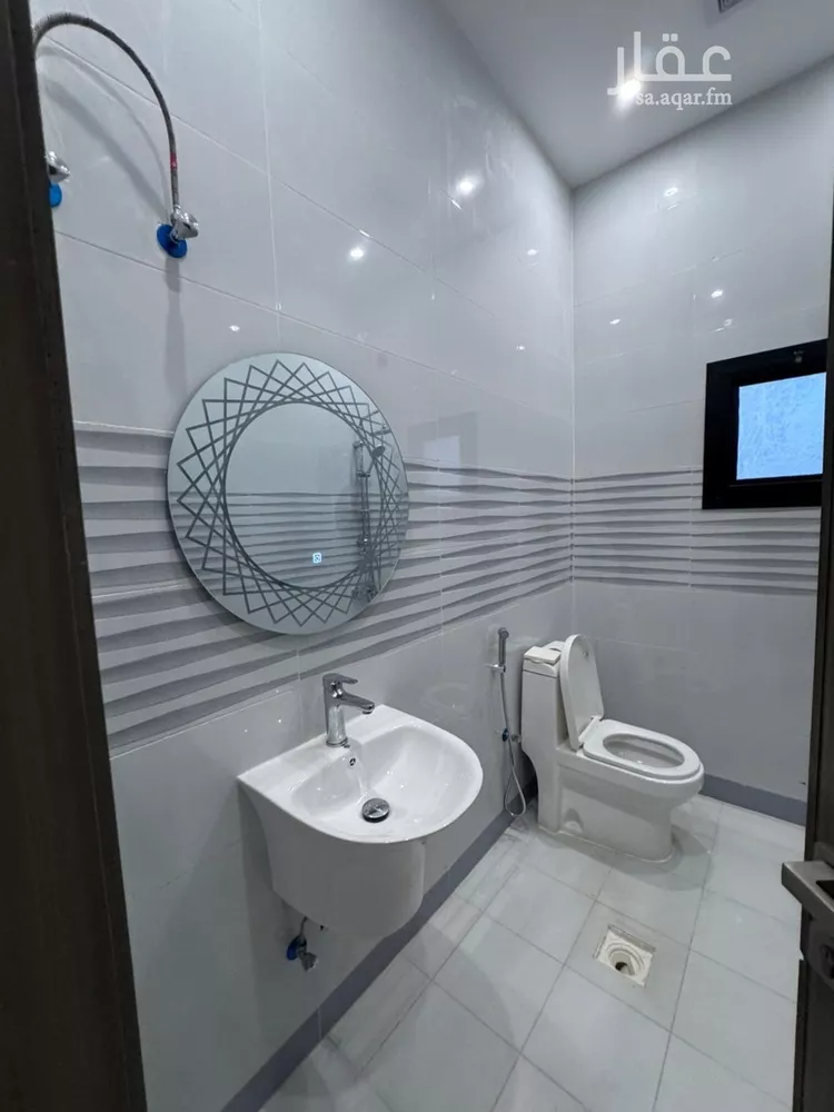 Floor for Sale in Jazan As Suways 7