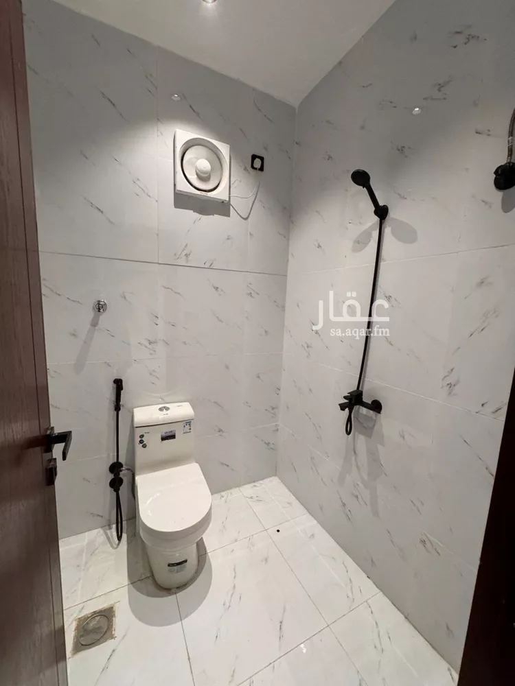 شقة للبيع في شارع الامير ماجد بن عبد العزيز, حي الشاطئ, مدينة جازان, منطقة جازان 13