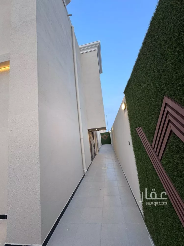 فيلا للبيع في شارع جابر بن حيان, حي الصناعية, مدينة جازان, منطقة جازان صورة 2