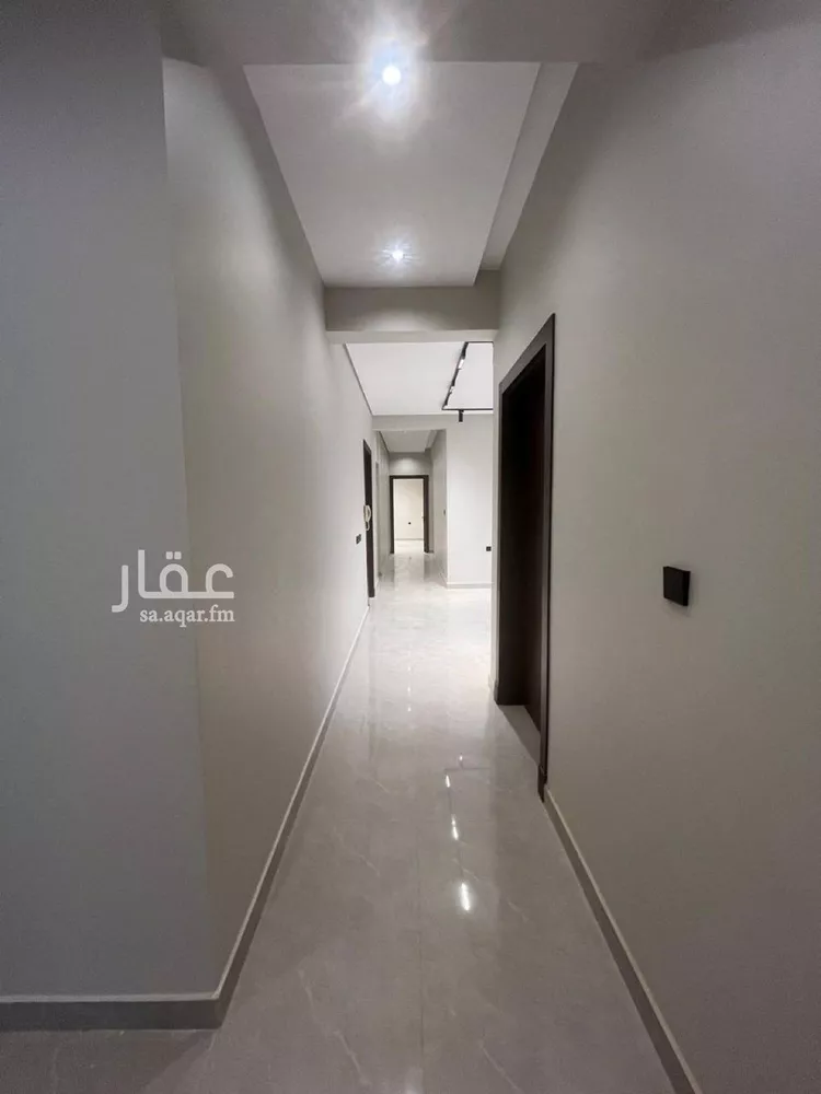 شقة للبيع في شارع شهيد الدين ثم الوطن محمد هادي ثابت حكمي, حي الشاطئ, مدينة جازان, منطقة جازان صورة 3
