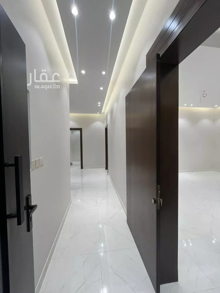 شقة للبيع في شارع شارع 41 ب, حي المطار, مدينة جازان, منطقة جازان 11