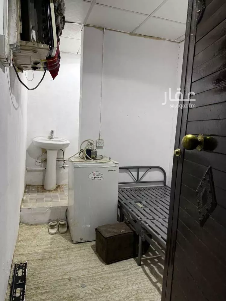 غرفة للإيجار في شارع عمر بن بريق ، حي العوالي ، الرياض ، منطقة الرياض