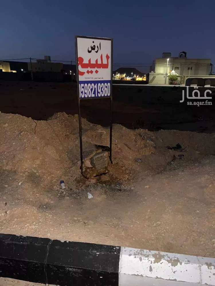 أرض للبيع في شارع شارع الامير منصور بن متعب غرب, حي الجامعة, مدينة ثادق, منطقة الرياض