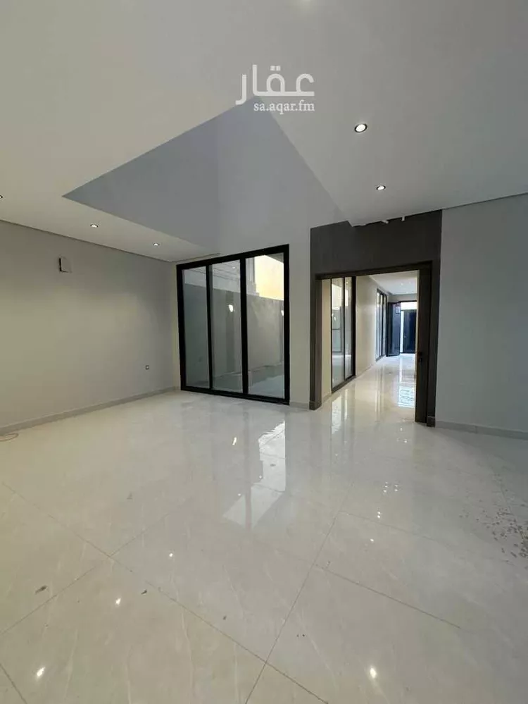 فيلا للبيع في شارع طريق خادم الحرمين الشريفين, حي الشعلة, مدينة الدمام, المنطقة الشرقية صورة 2