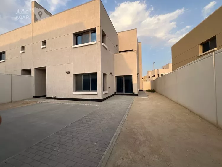 فيلا للبيع في شارع 1563518, حي الظهران, مدينة الظهران, المنطقة الشرقية 2