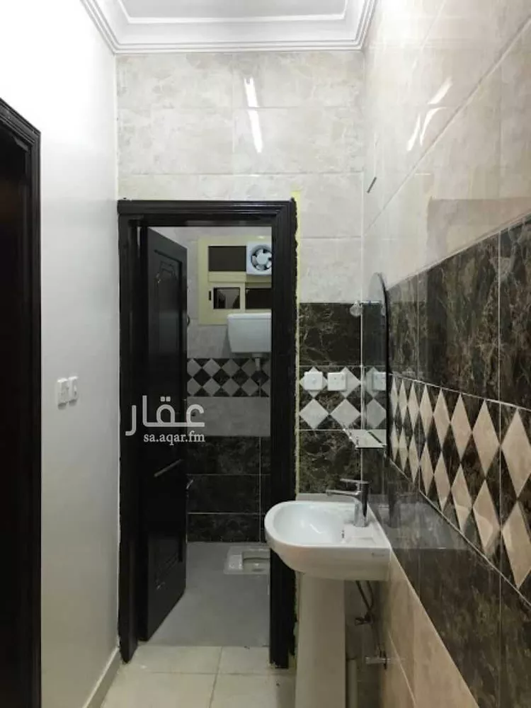 عمارة للإيجار في شارع النقاع, حي الأخضر, مدينة تبوك, منطقة تبوك صورة 5
