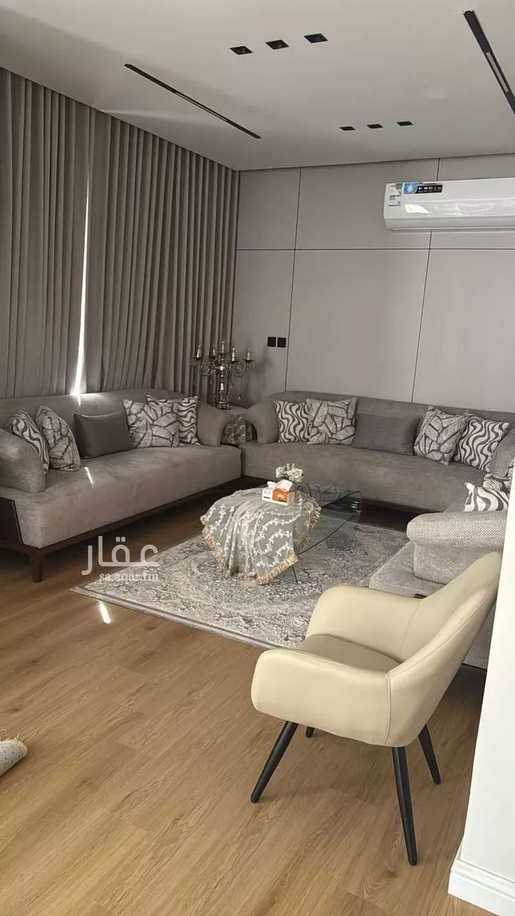 فيلا للبيع في شارع كعب بن الخزرج, حي أحد, مدينة الدمام, المنطقة الشرقية 6