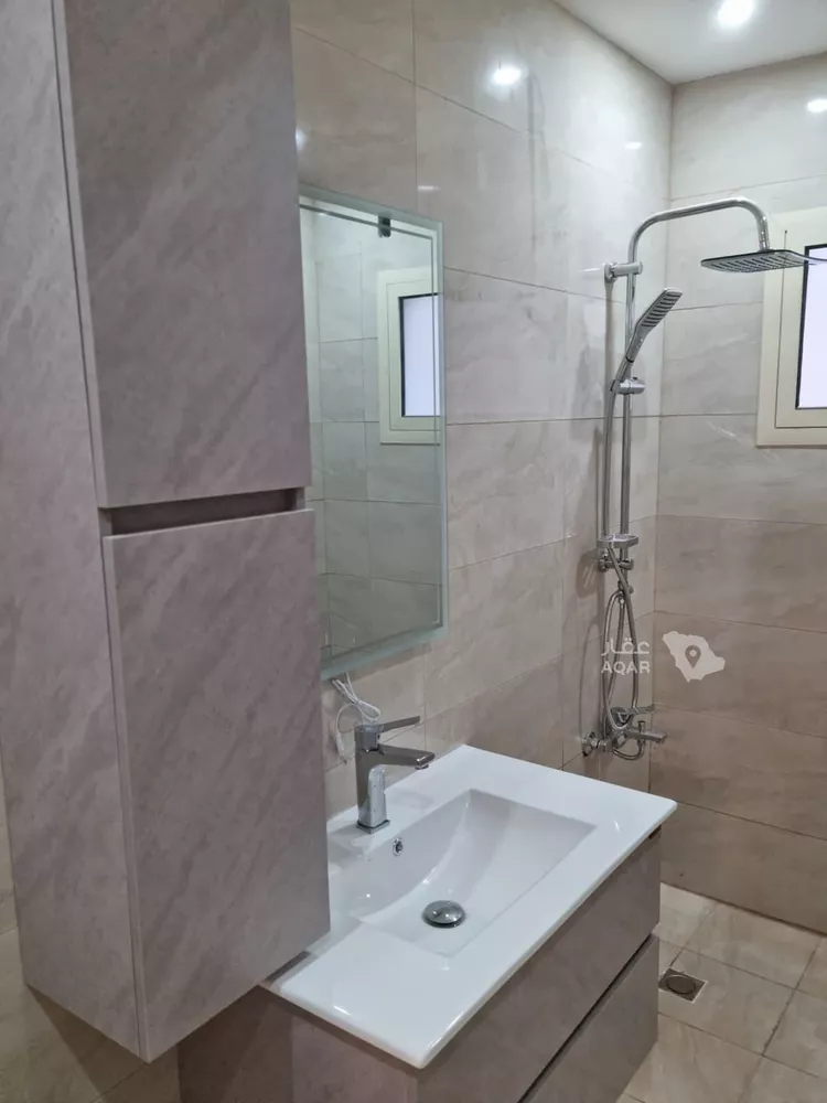 شقة للإيجار في شارع طـريـق البتــراء, حي الفاروق الشمالي, مدينة مدينه الجبيل الصناعيه, المنطقة الشرقية 9