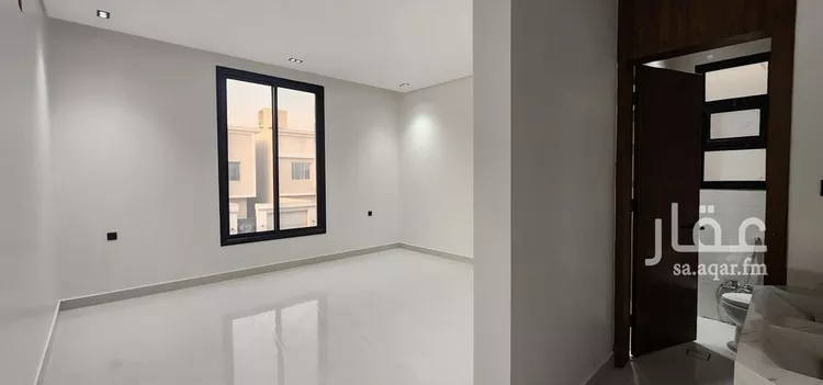 دور للبيع في شارع محمد بن عكرمة, حي طويق, مدينة الرياض, منطقة الرياض صورة 4