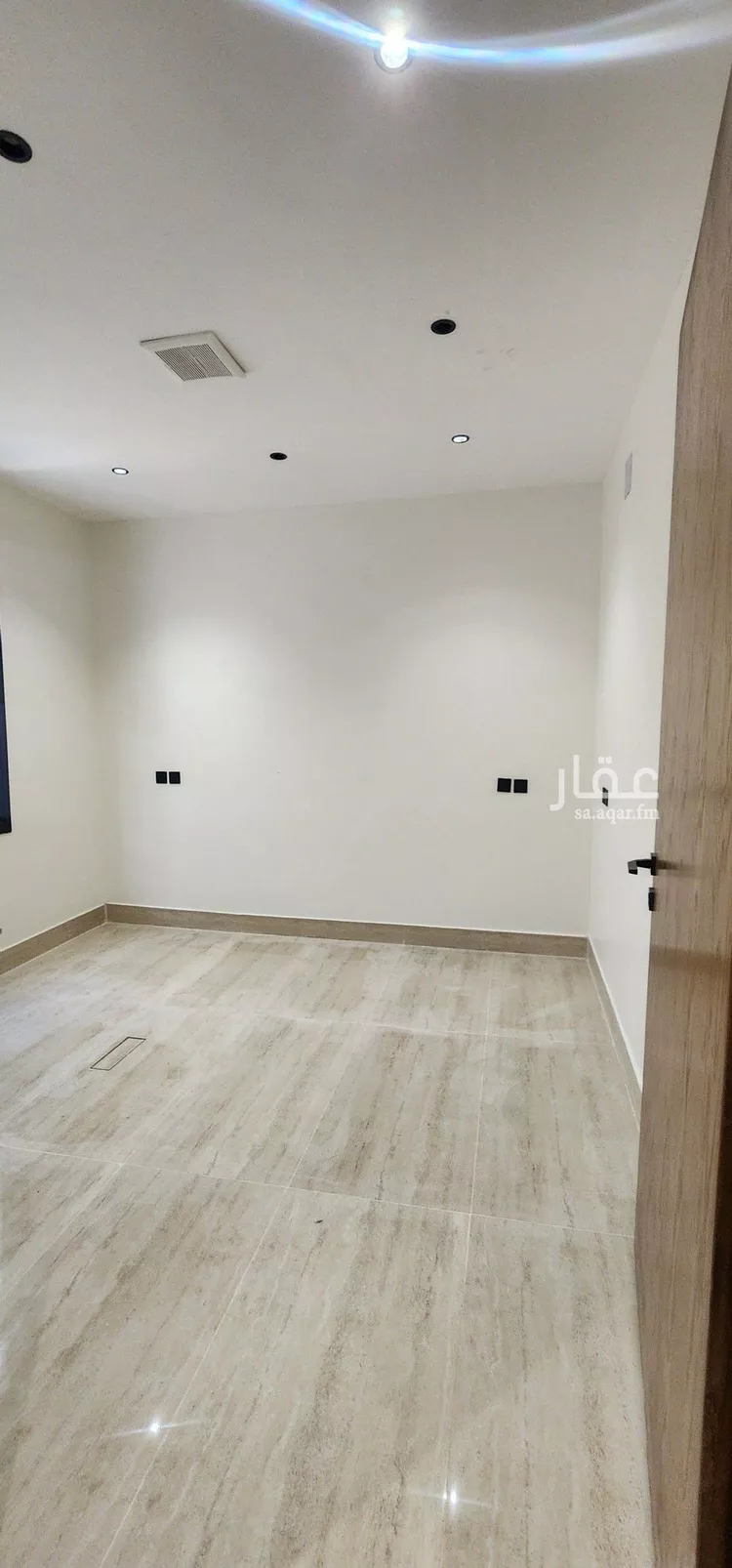 دور للبيع في شارع حسين سرحان, حي العوالي, مدينة الرياض, منطقة الرياض صورة 5