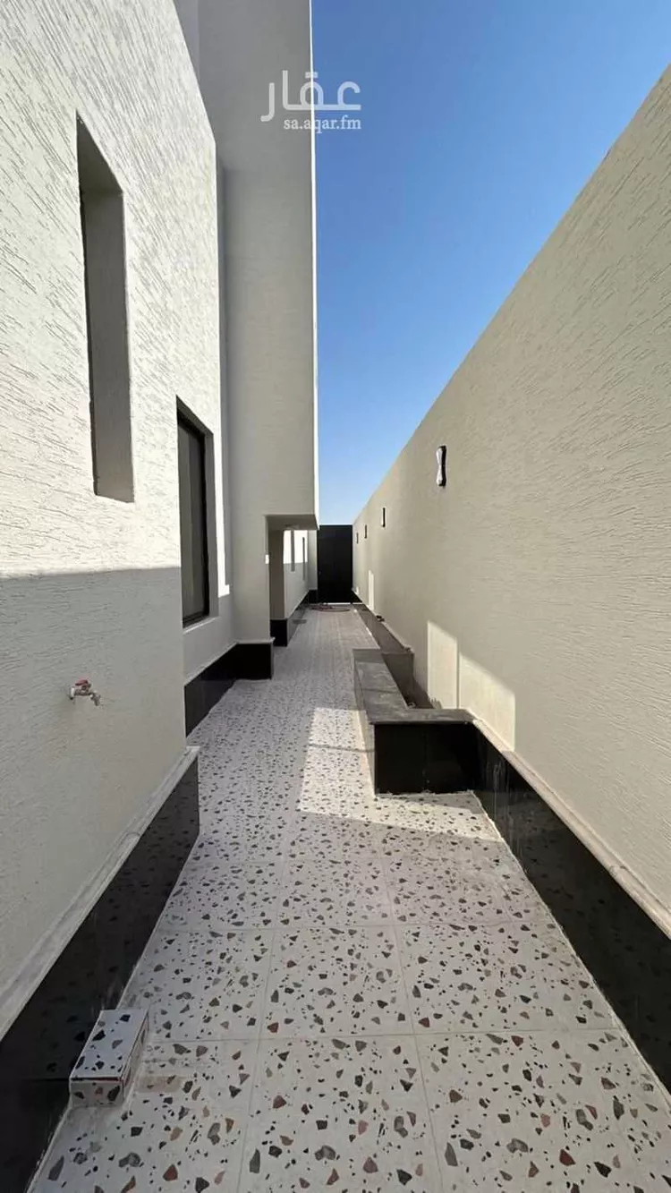دور للبيع في شارع محمد معتاد هلال المولد, حي نبلاء, مدينة المدينة المنورة, منطقة المدينة المنورة صورة 3