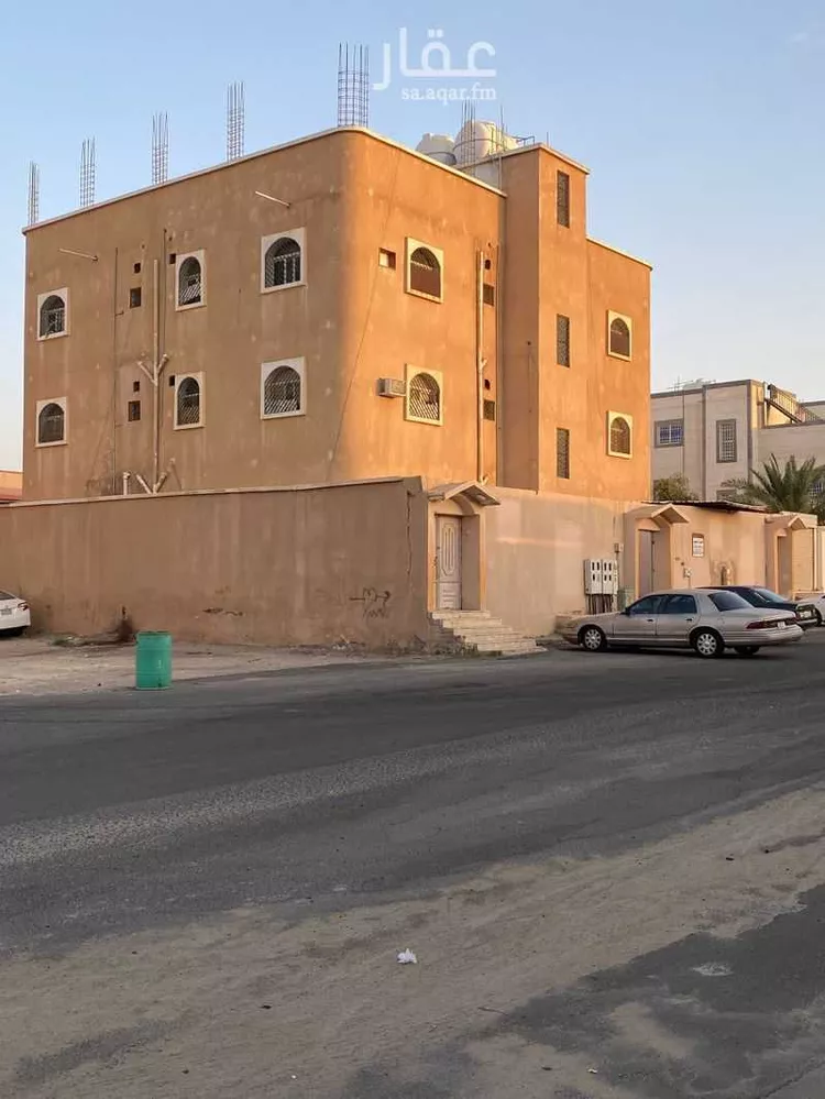 عمارة للبيع في شارع اليمامة ، حي حصيدة ، القريات ، القريات