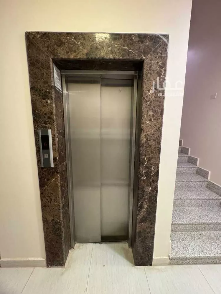 عمارة للبيع في شارع وادي أبي عرب, حي الوادي, مدينة الرياض, منطقة الرياض صورة 3