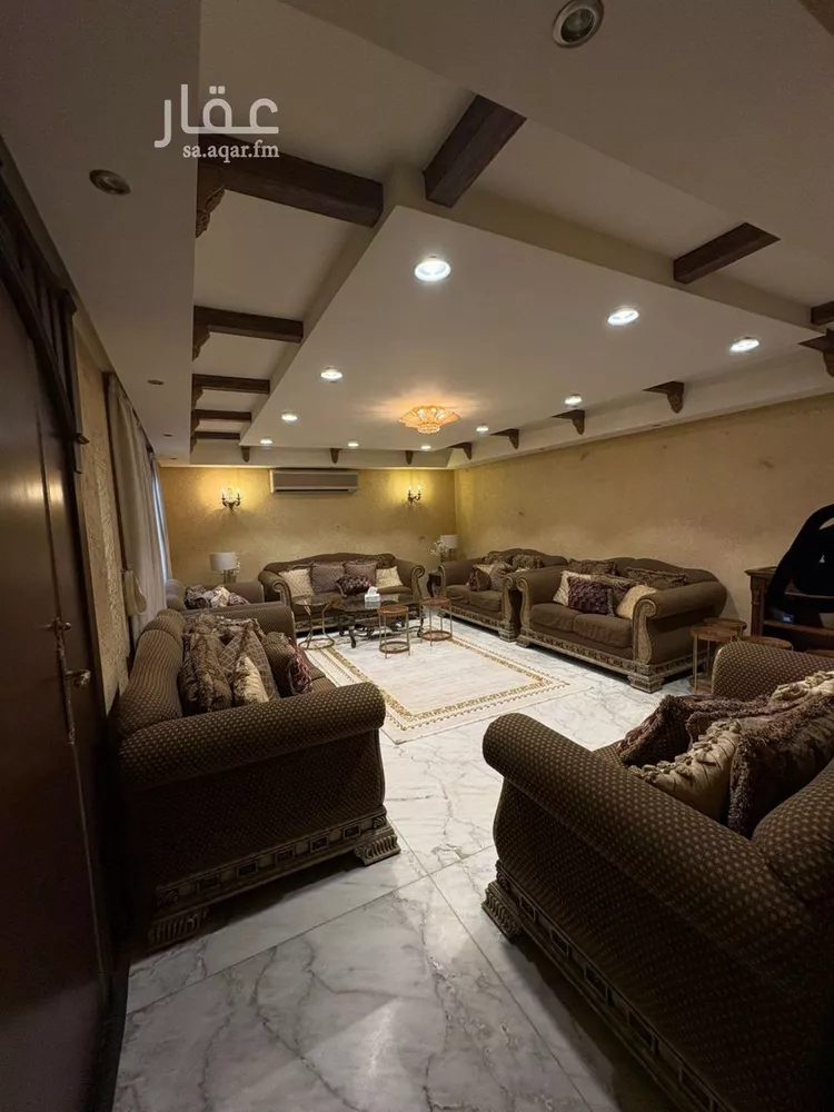 فيلا للبيع في شارع الحصيات, حي النفل, مدينة الرياض, منطقة الرياض صورة 2