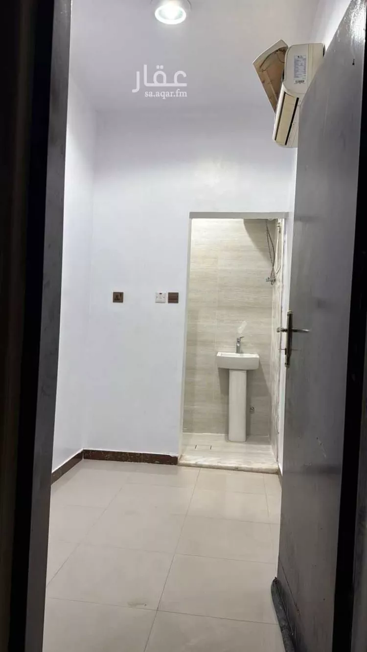 Room for Rent in Riyadh Al Munsiyah صورة 3