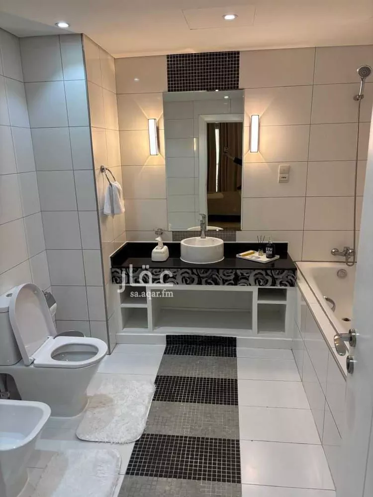شقة للإيجار في شارع طريق الكورنيش فرعي, حي الشاطئ, مدينة جدة, منطقة مكة المكرمة صورة 2