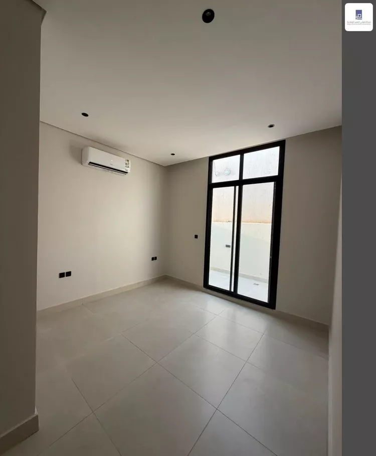دور للبيع في شارع يحيى الثعلبي, حي الملز, مدينة الرياض, منطقة الرياض 7