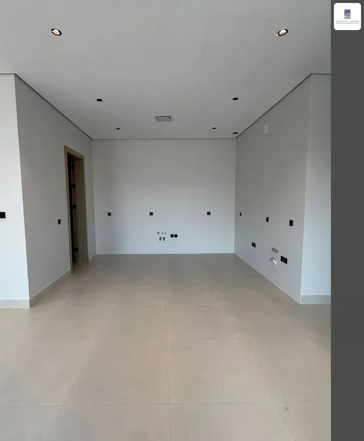 دور للبيع في شارع يحيى الثعلبي, حي الملز, مدينة الرياض, منطقة الرياض 7