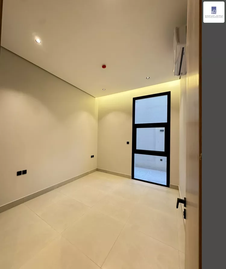 Floor for Sale in Riyadh Al Badi'ah 8