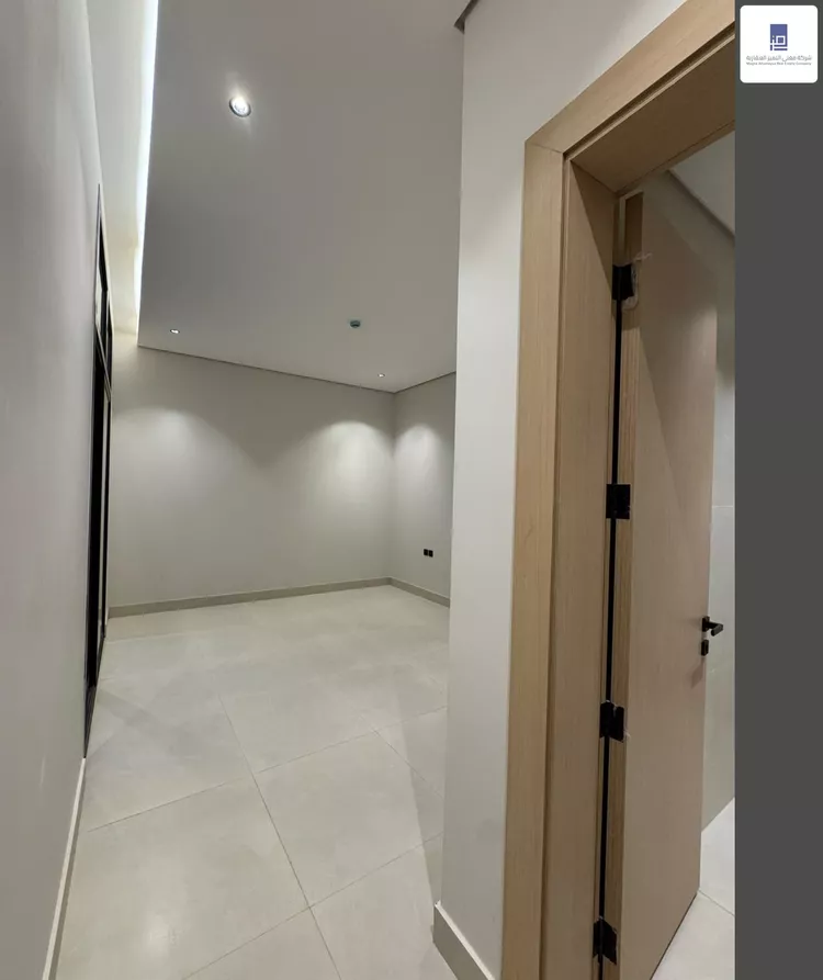 Floor for Sale in Riyadh Al Badi'ah 6