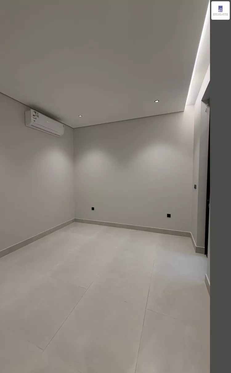 Floor for Sale in Riyadh Al Arid 6