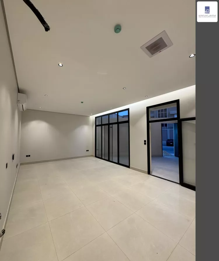Floor for Sale in Riyadh Al Badi'ah 8