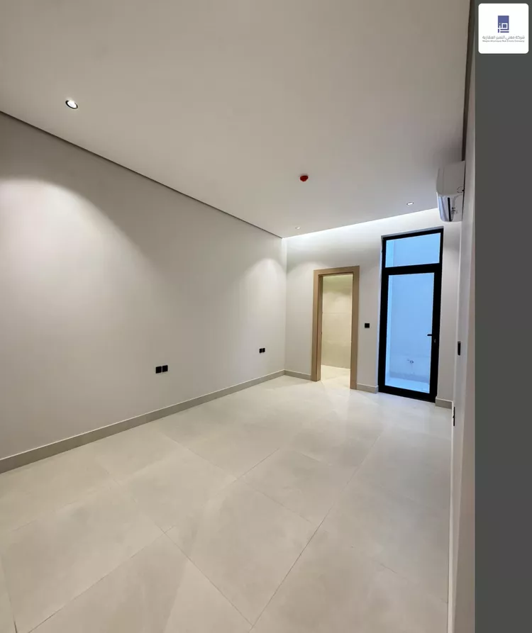 Floor for Sale in Riyadh Al Badi'ah 4