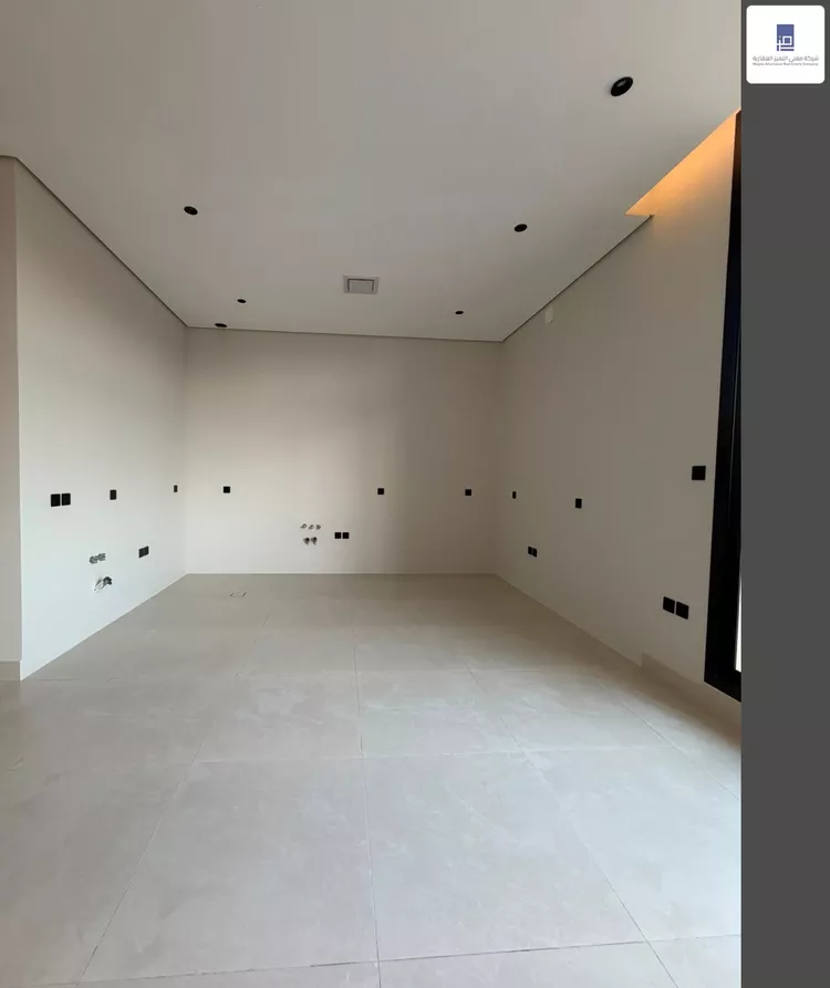 Floor for Sale in Riyadh Al Malaz 7