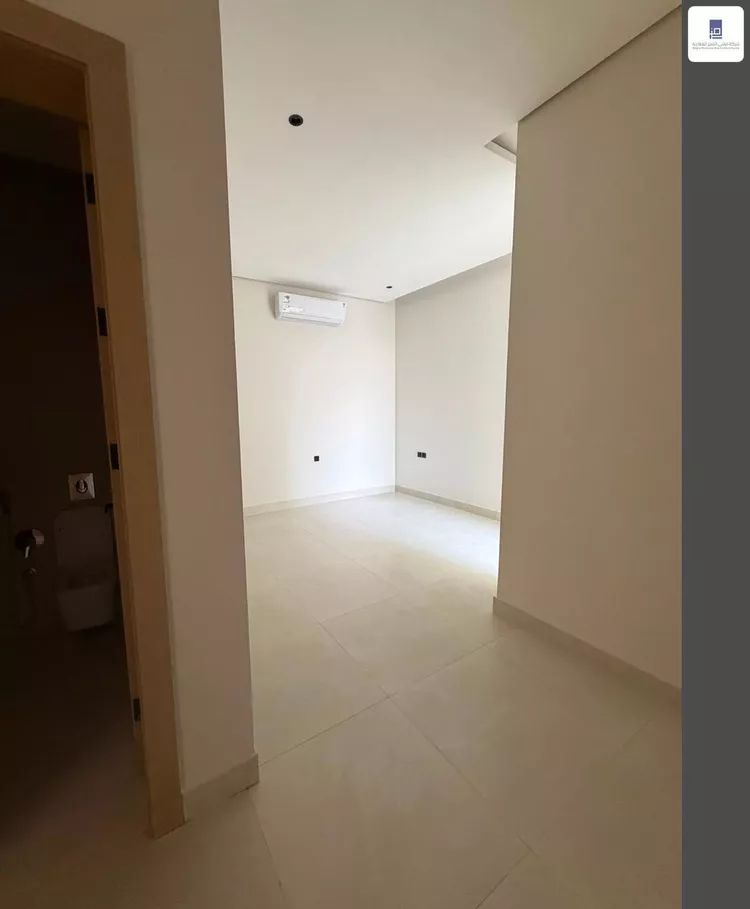 دور للبيع في شارع الخفجي, حي الملز, مدينة الرياض, منطقة الرياض صورة 3