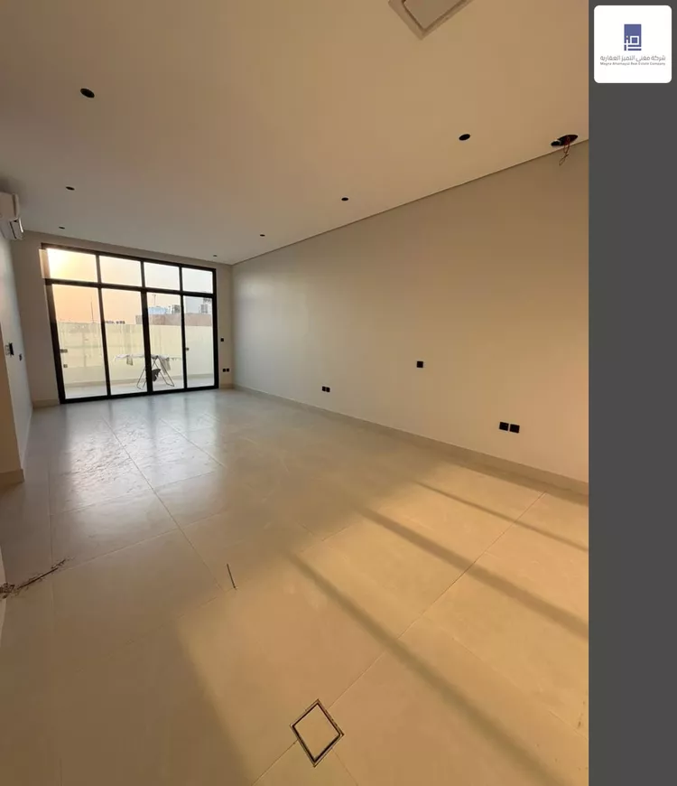 Floor for Sale in Riyadh Al Malaz 2