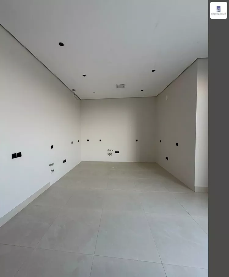 دور للبيع في شارع يحيى الثعلبي, حي الملز, مدينة الرياض, منطقة الرياض صورة 5