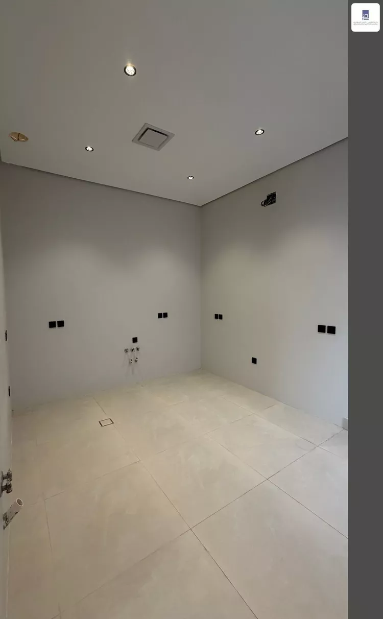 Floor for Sale in Riyadh Al Arid صورة 4