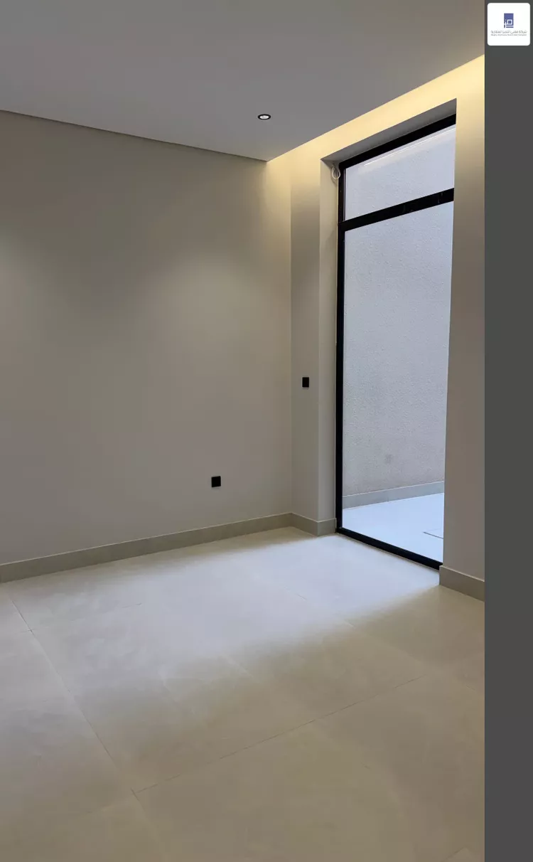 Floor for Sale in Riyadh Al Arid 5